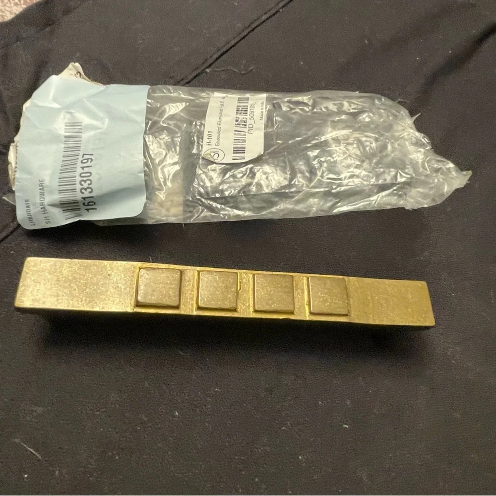 NWT Embossed Elongated 5” Frosted Brass Drawer or Cabinet Pull with Screws